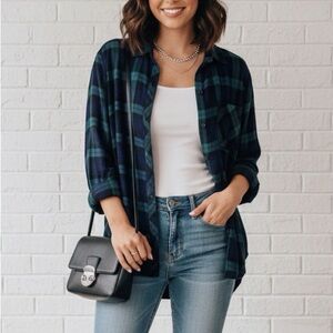 Beach Lunch Lounge Collection Blue Green Button Down Collared Plaid Grunge Shirt